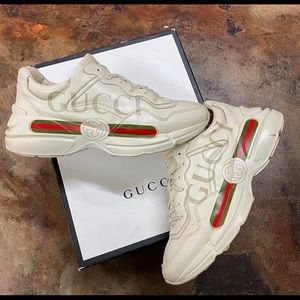 •Men's Rhyton Gucci logo leather sneaker